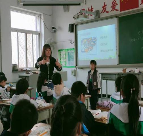 下面是我们西牛小学实习小组的点滴回顾